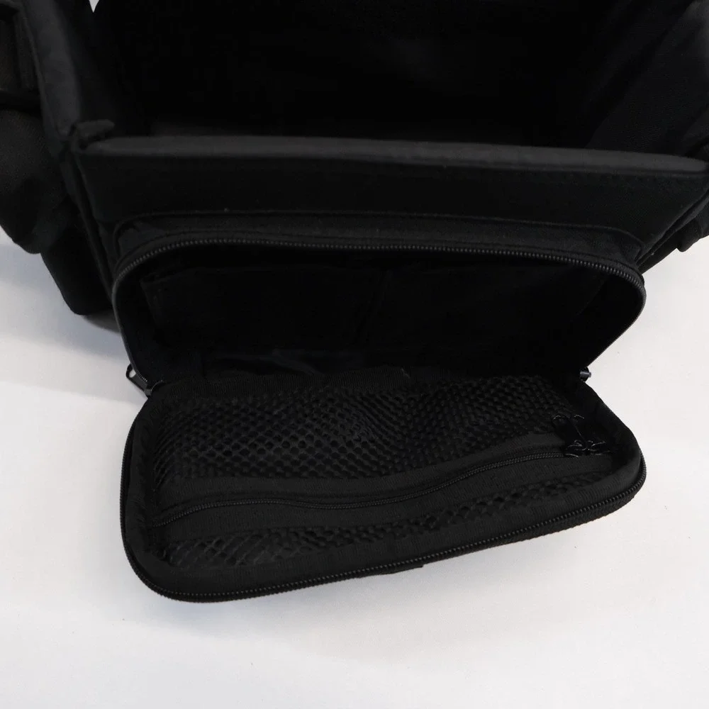 Nikon adjustable shoulder